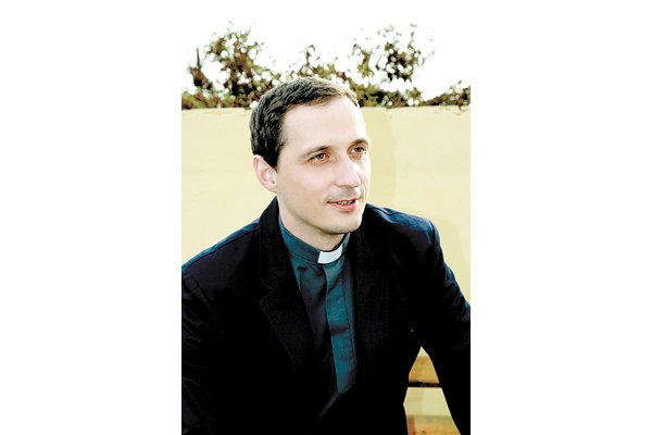 отец Виктор Мисевич, священник витебского прихода Иисуса Милосердного, главный редактор газеты «Католический Вестник»