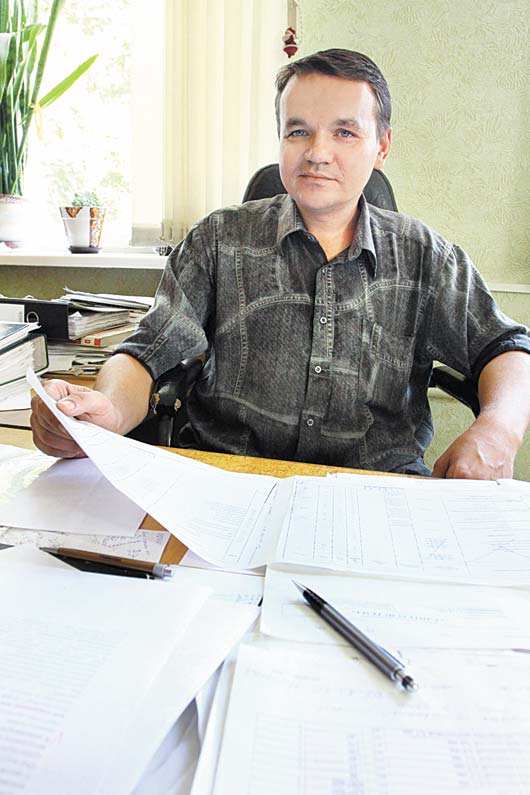 Производственно-диспетчерский отдел минского завода «СанТехДеталь» возглавляет Андрей Варакса. Здесь не только ищут заказчиков, но и контролируют процесс изготовления заказа