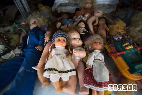 реквизит: куклы