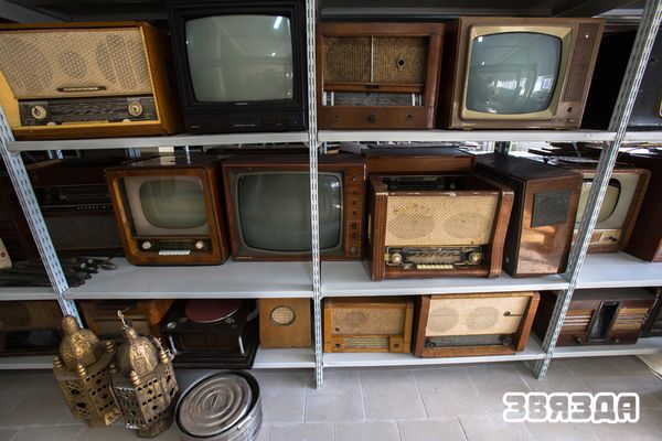 реквизит: старые телевизоры