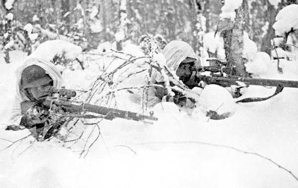 советские снайперы на позиции